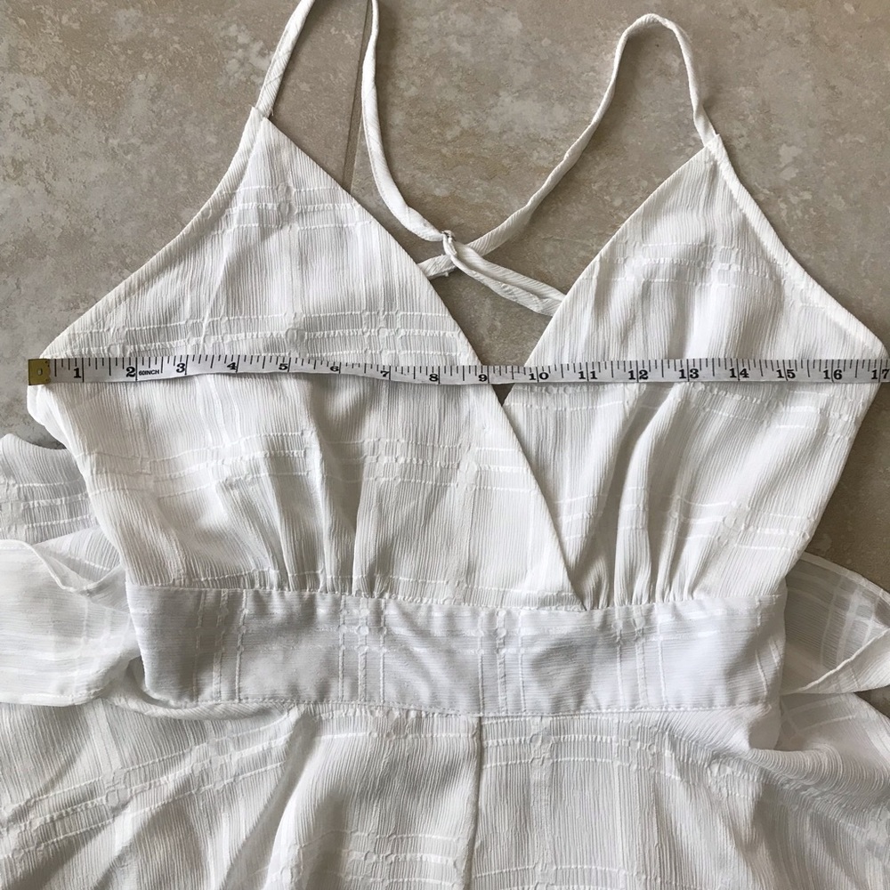 Fashion Nova White Romper Size Large - Picture 2 of 5